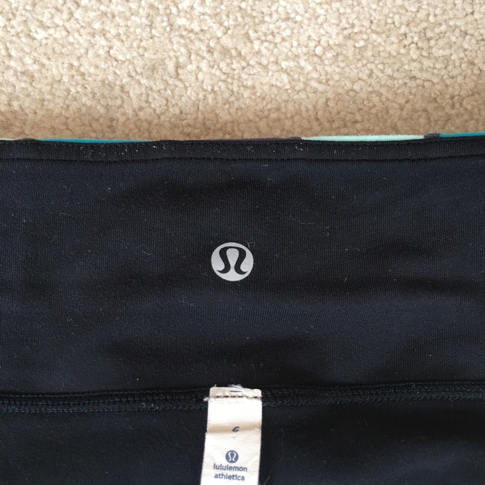 lululemon Multi-Color Block Groove Crop Leggings-6 - Picture 7 of 9